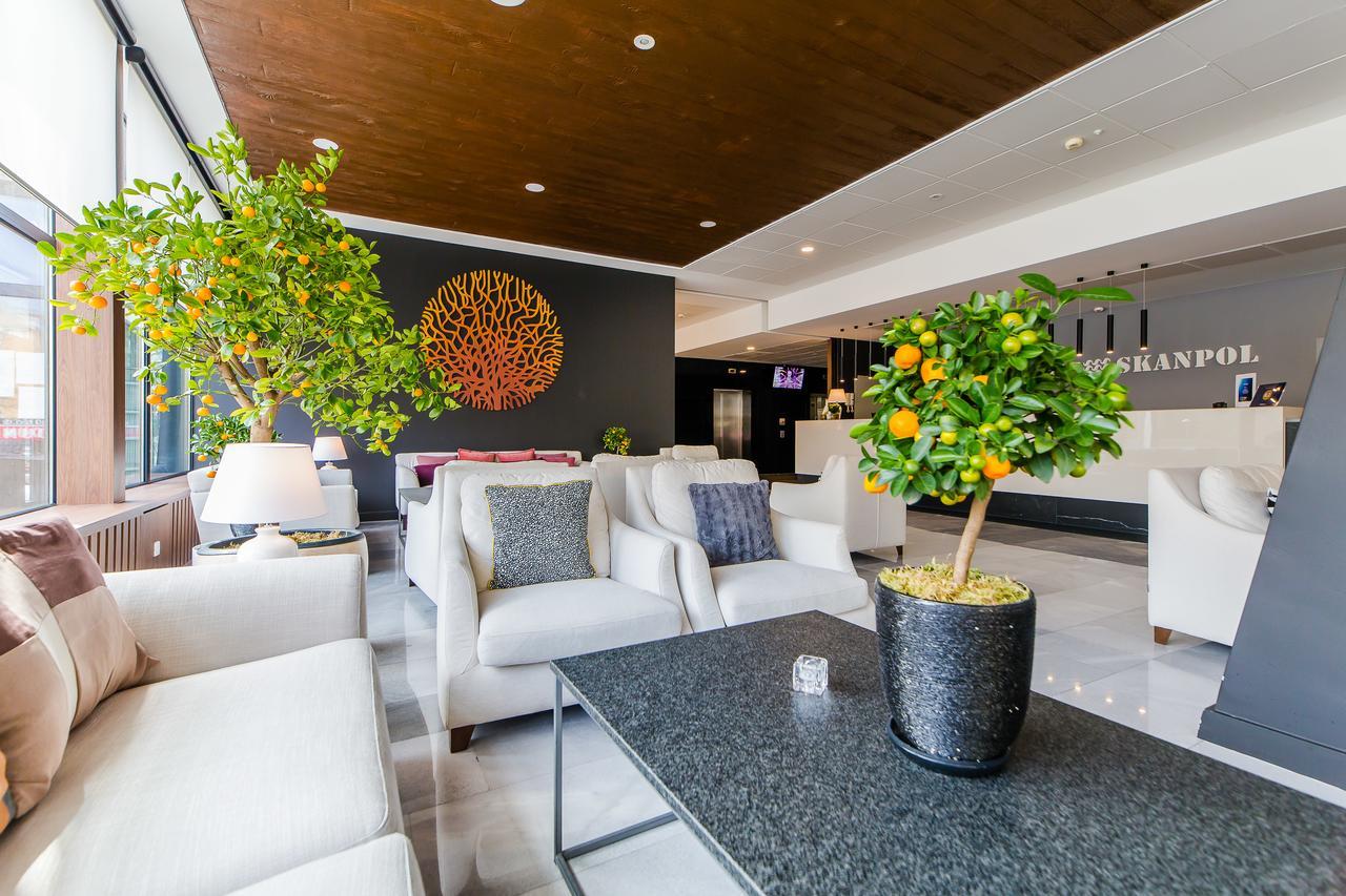New Skanpol Hotel 3*